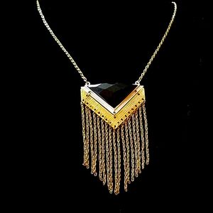 CLEARANCE 💖Chic Gallery long Gold Colored Necklace